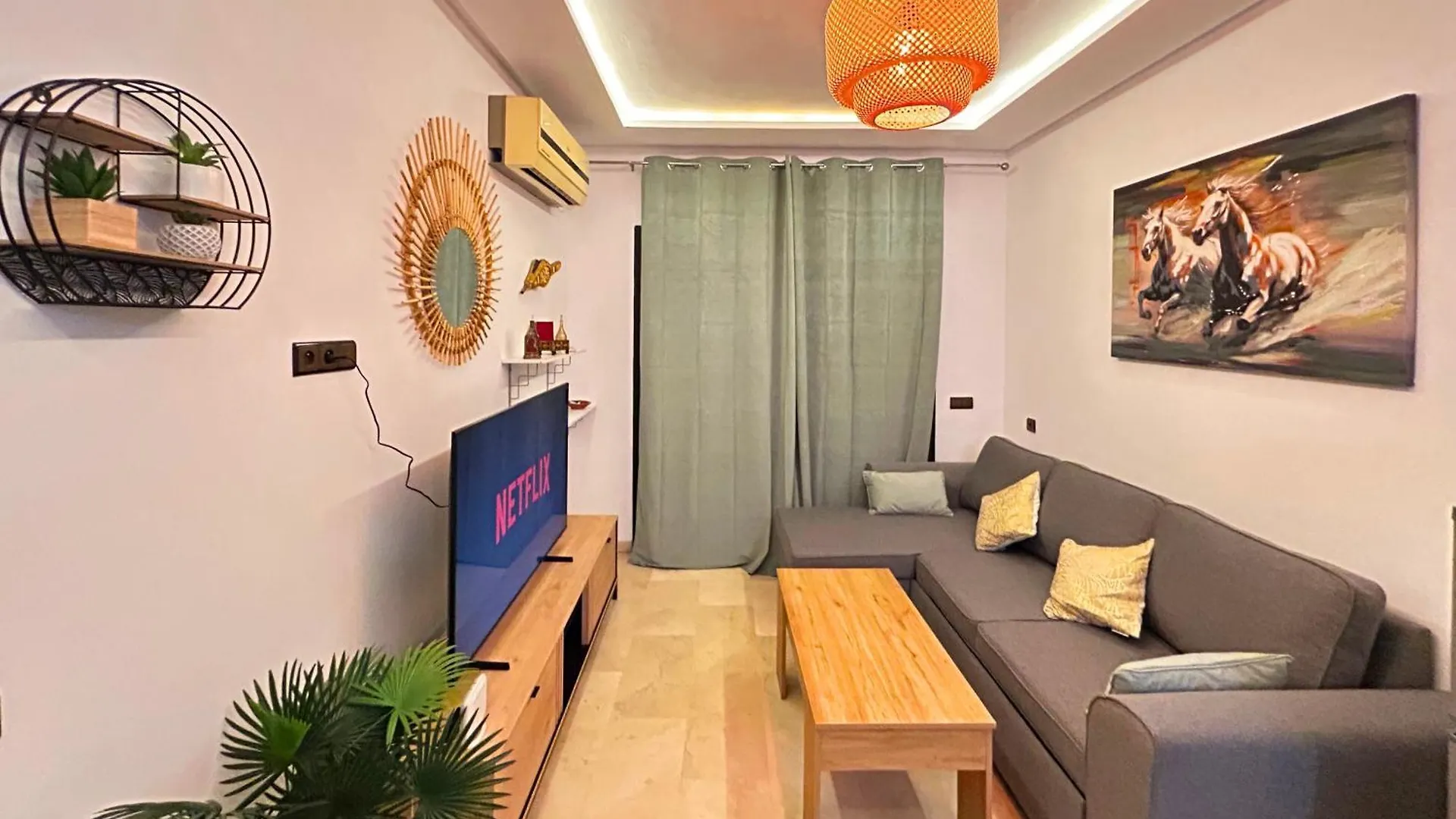 Le Coup De Coeur De Gueliz Avec Piscine Et Parking Apartment Marrakesh Morocco